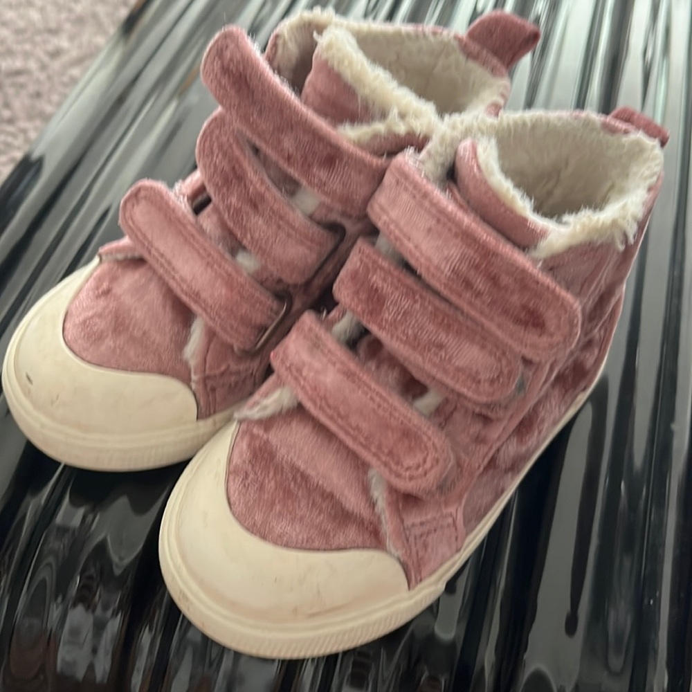 Lavender velvet boot toddler 6